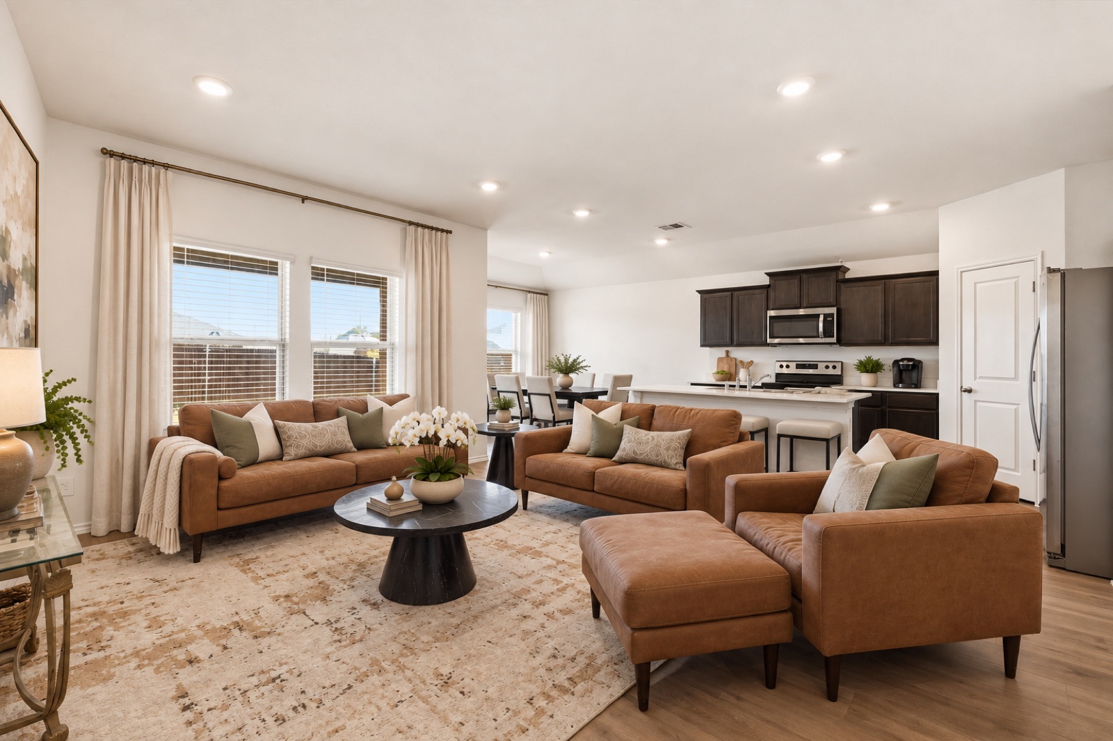 Living room and kitchen, second angle